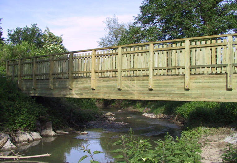 Passerelle à usage piétonnier